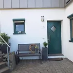 Charmante Erdgeschosswohnung In *