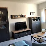 Charmante Erdgeschosswohnung In *