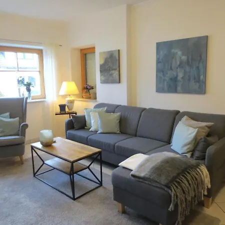 Charmante Erdgeschosswohnung In *