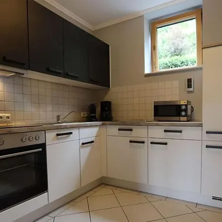 Charmante Erdgeschosswohnung In アパート ダウン