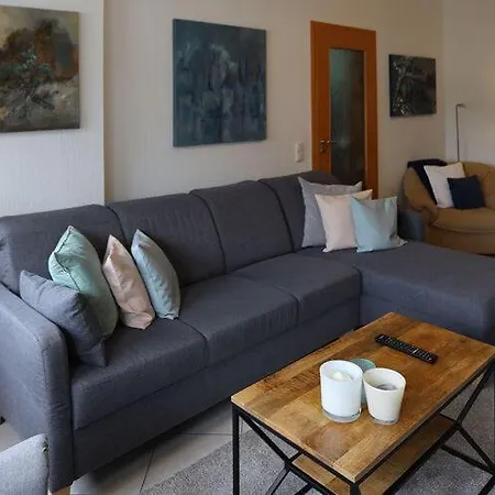 Charmante Erdgeschosswohnung In アパート *