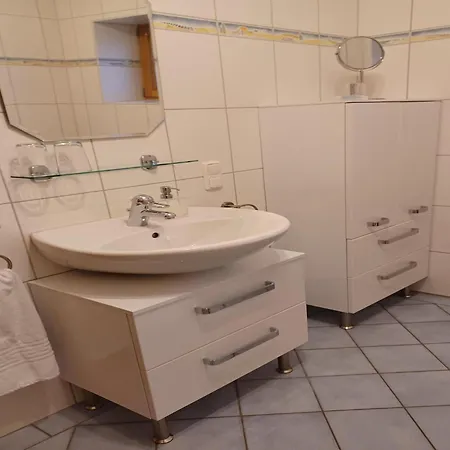 Charmante Erdgeschosswohnung In Apartment Daun