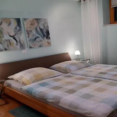 Апартаменты Charmante Erdgeschosswohnung In *